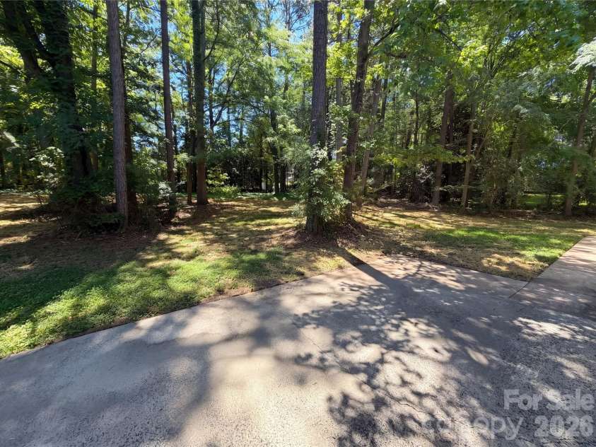 118 Withershinn Drive, Charlotte, NC 28262.  MLS# CAR4383162, YatesRealty ID 23594. 