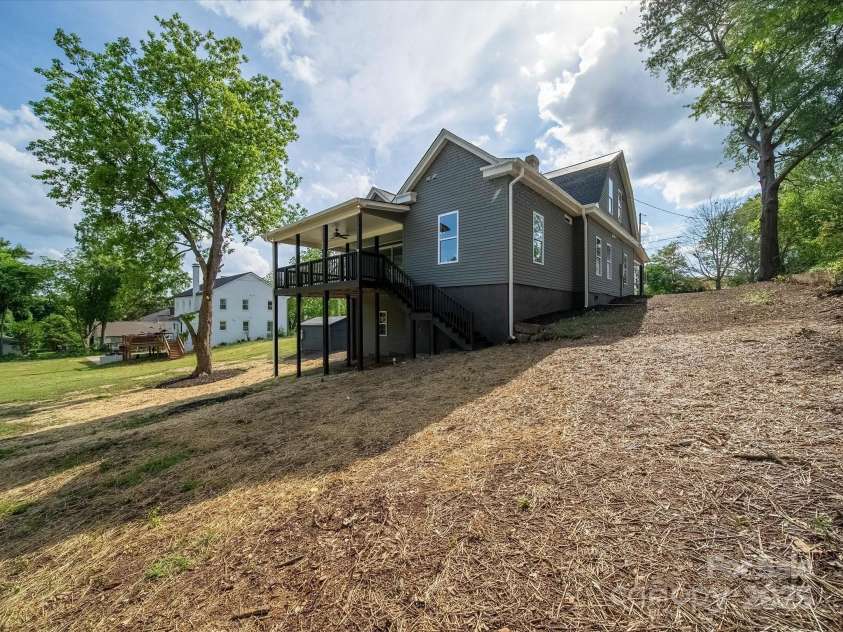 217 Green Street, Wadesboro, NC 28170.  MLS# CAR4248948, YatesRealty ID 23595. 