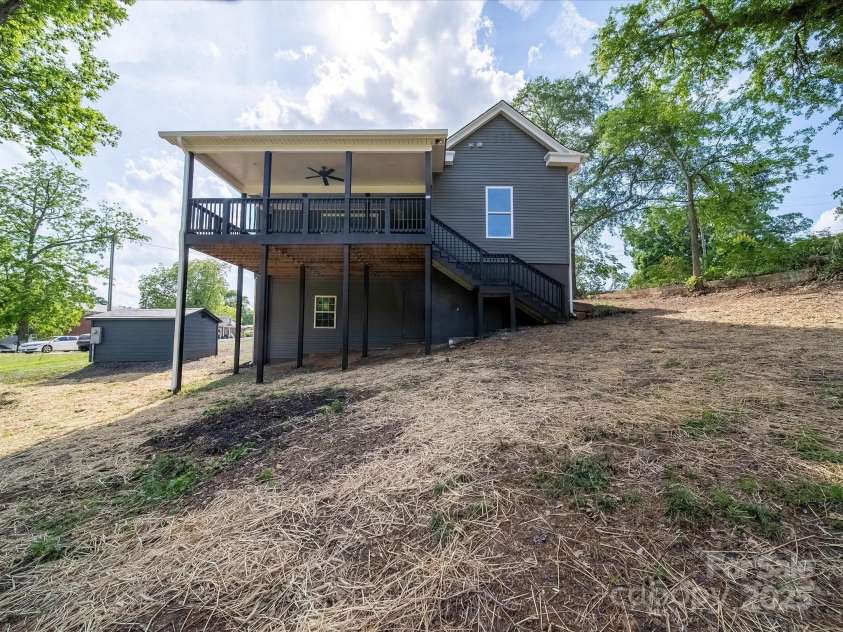 217 Green Street, Wadesboro, NC 28170.  MLS# CAR4248948, YatesRealty ID 23595. 