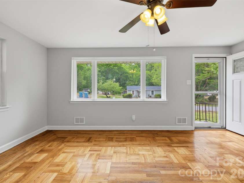 88 36th Street, Hickory, NC 28601.  MLS# CAR4373038, YatesRealty ID 23595. 
