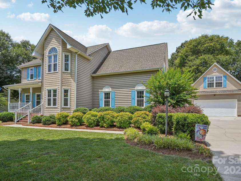 2256 Drawbridge Court, Rock Hill, SC 29732.  MLS# CAR4273152, YatesRealty ID 23596. 