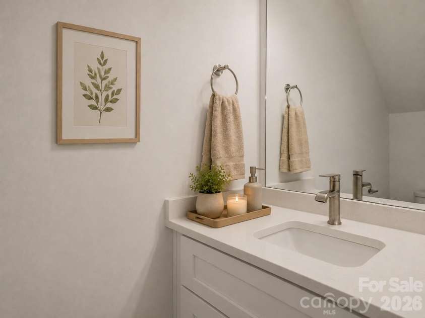 9222 Pinenoll Lane, Charlotte, NC 28215.  MLS# CAR4376758, YatesRealty ID 23596. 