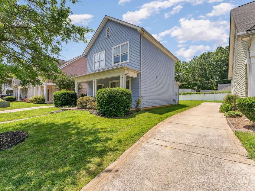 1825 Stroud Park Court, Charlotte, NC 28206.  MLS# CAR4267366, YatesRealty ID 23597. 