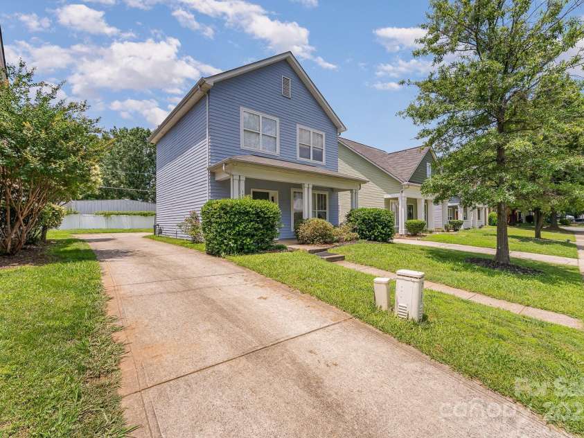 1825 Stroud Park Court, Charlotte, NC 28206.  MLS# CAR4267366, YatesRealty ID 23597. 