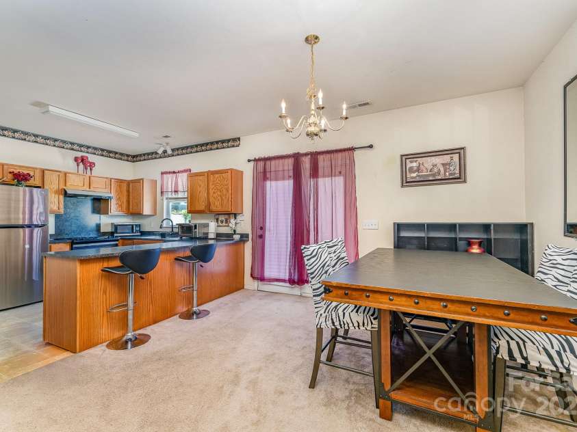 1825 Stroud Park Court, Charlotte, NC 28206.  MLS# CAR4267366, YatesRealty ID 23597. 
