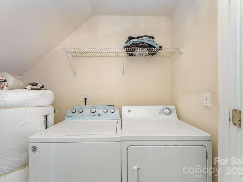1825 Stroud Park Court, Charlotte, NC 28206.  MLS# CAR4267366, YatesRealty ID 23597. 