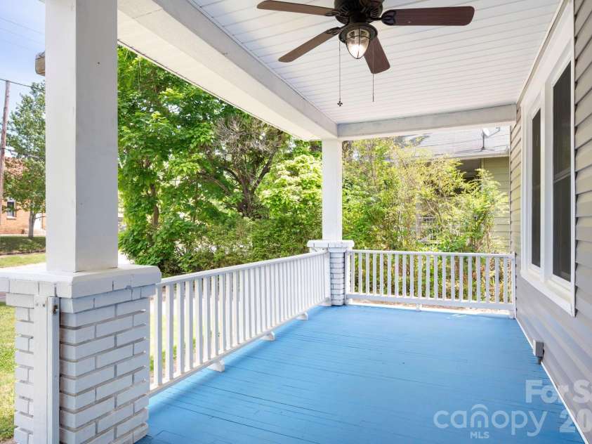 55 Walton Street, Asheville, NC 28801.  MLS# CAR4370151, YatesRealty ID 23599. 