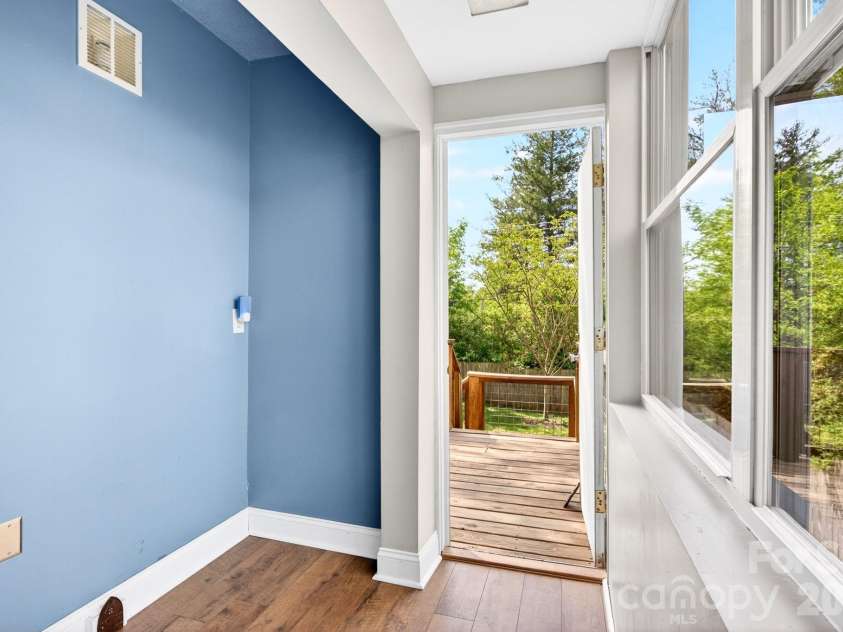 55 Walton Street, Asheville, NC 28801.  MLS# CAR4370151, YatesRealty ID 23599. 