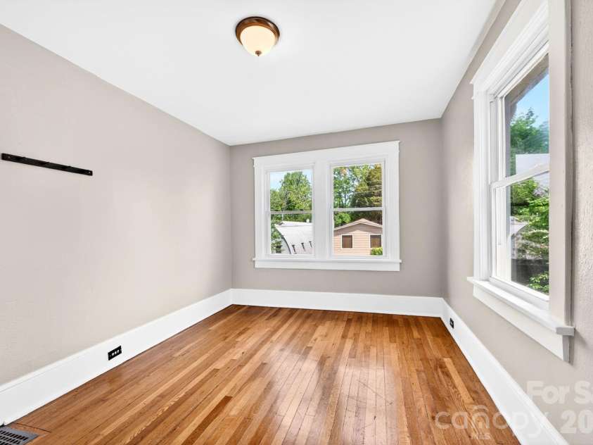 55 Walton Street, Asheville, NC 28801.  MLS# CAR4370151, YatesRealty ID 23599. 