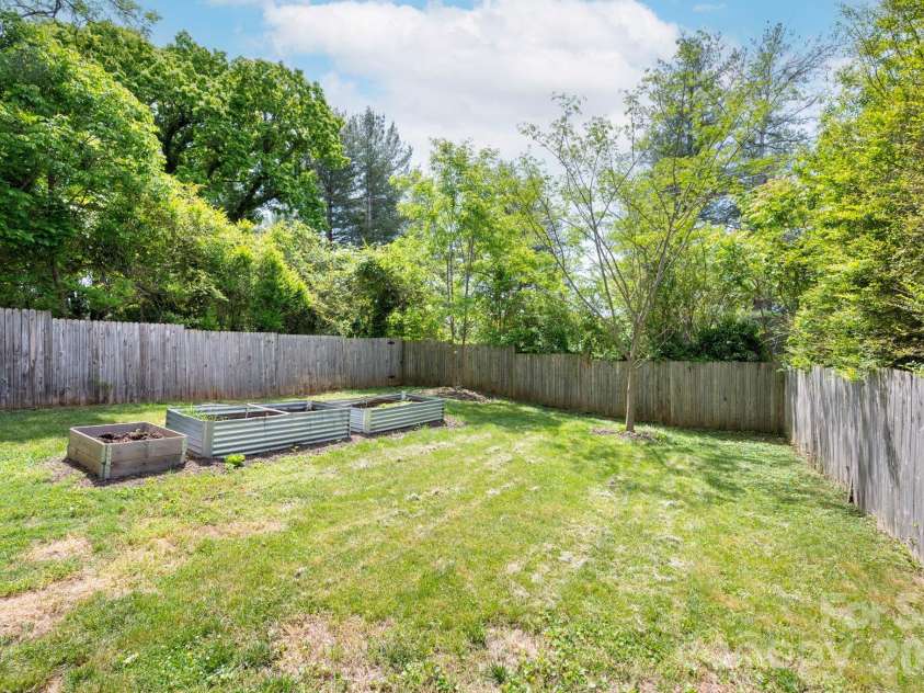 55 Walton Street, Asheville, NC 28801.  MLS# CAR4370151, YatesRealty ID 23599. 