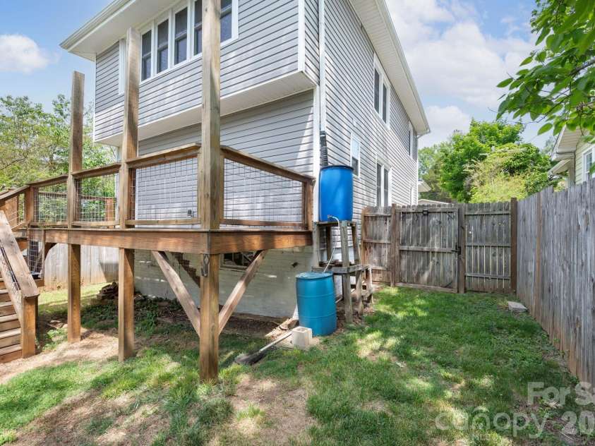 55 Walton Street, Asheville, NC 28801.  MLS# CAR4370151, YatesRealty ID 23599. 