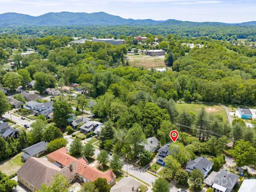 55 Walton Street, Asheville, NC 28801.  MLS# CAR4370151, YatesRealty ID 23599. 