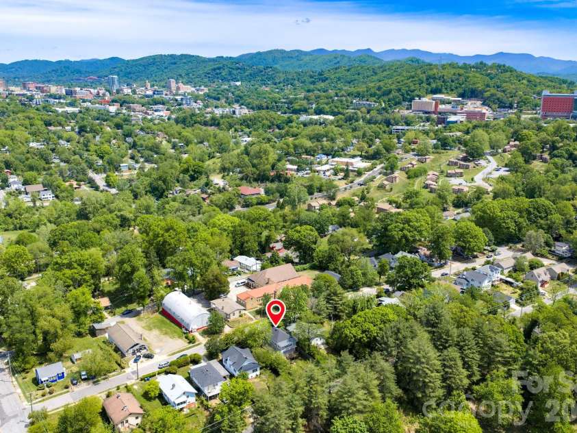 55 Walton Street, Asheville, NC 28801.  MLS# CAR4370151, YatesRealty ID 23599. 