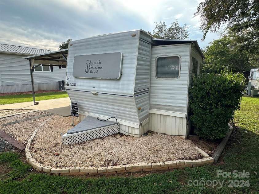 134 Dove Lane, New London, NC 28127.  MLS# CAR4194040, YatesRealty ID 236. 