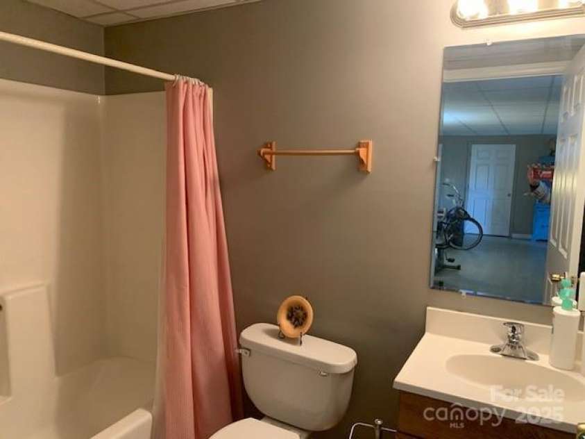 1474 HOLIDAY Drive, Hendersonville, NC 28739.  MLS# CAR4242849, YatesRealty ID 236. TILE FLOOR, TUB SHOWER, SINK, ETC.