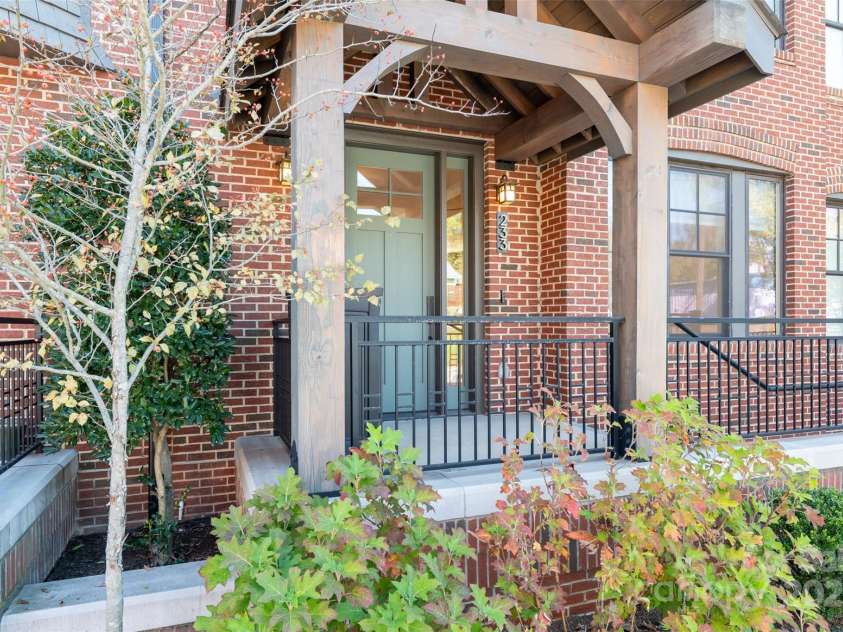 233 Broadway Street, Asheville, NC 28801.  MLS# CAR4314107, YatesRealty ID 236. 