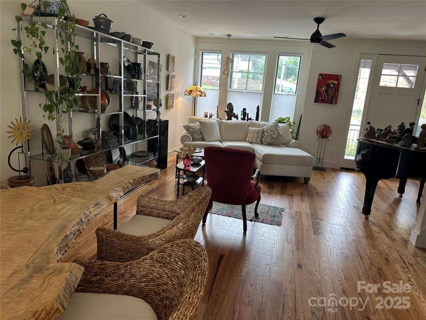 233 Broadway Street, Asheville, NC 28801.  MLS# CAR4314107, YatesRealty ID 236. 