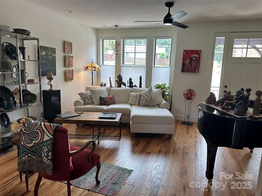 233 Broadway Street, Asheville, NC 28801.  MLS# CAR4314107, YatesRealty ID 236. 