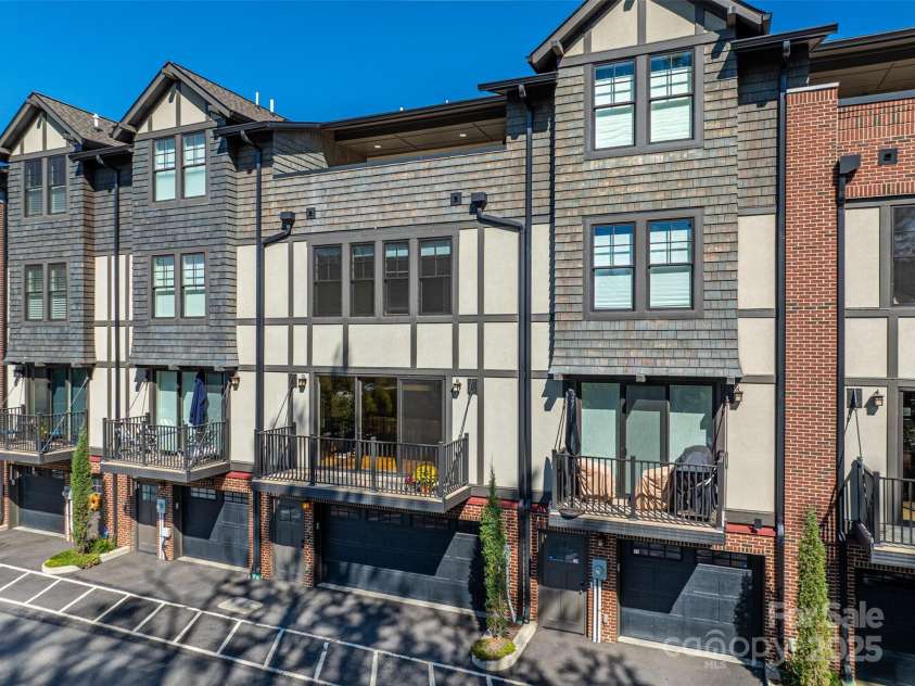 233 Broadway Street, Asheville, NC 28801.  MLS# CAR4314107, YatesRealty ID 236. 