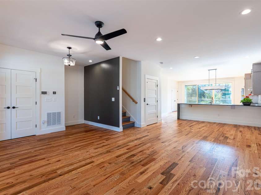 233 Broadway Street, Asheville, NC 28801.  MLS# CAR4314107, YatesRealty ID 236. 