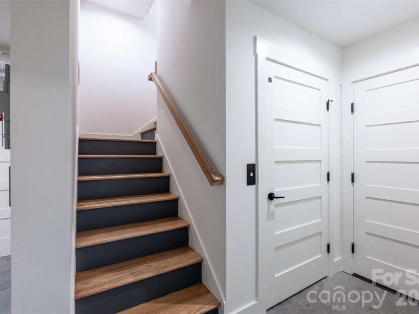 233 Broadway Street, Asheville, NC 28801.  MLS# CAR4314107, YatesRealty ID 236. 