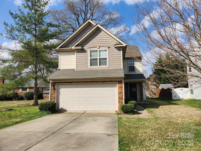 806 Dale Avenue, Charlotte, NC 28216.  MLS# CAR4234521, YatesRealty ID 2360. 