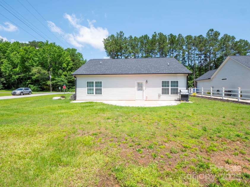111 Rogers Street, Pageland, SC 29728.  MLS# CAR4267529, YatesRealty ID 23600. 