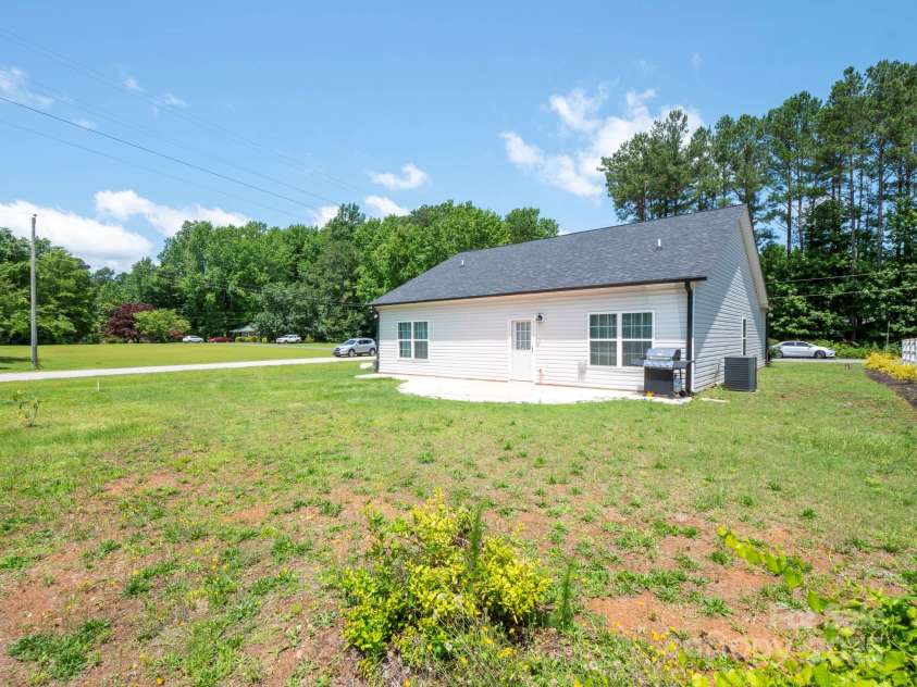 111 Rogers Street, Pageland, SC 29728.  MLS# CAR4267529, YatesRealty ID 23600. 