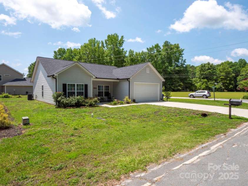 111 Rogers Street, Pageland, SC 29728.  MLS# CAR4267529, YatesRealty ID 23600. 
