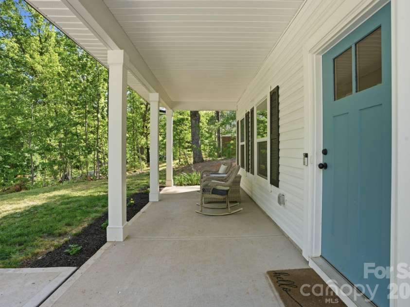 403 Sunset Drive, Bessemer City, NC 28016.  MLS# CAR4375153, YatesRealty ID 23602. 