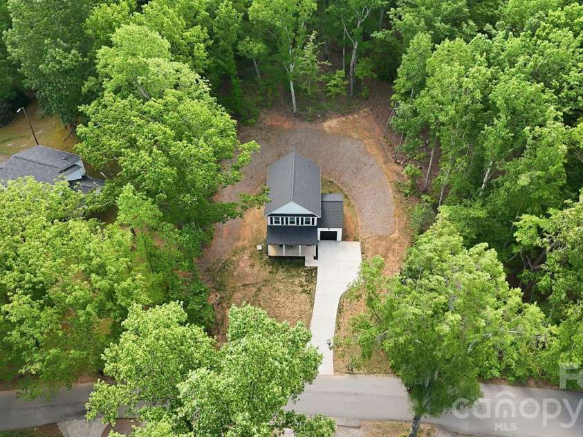 403 Sunset Drive, Bessemer City, NC 28016.  MLS# CAR4375153, YatesRealty ID 23602. 