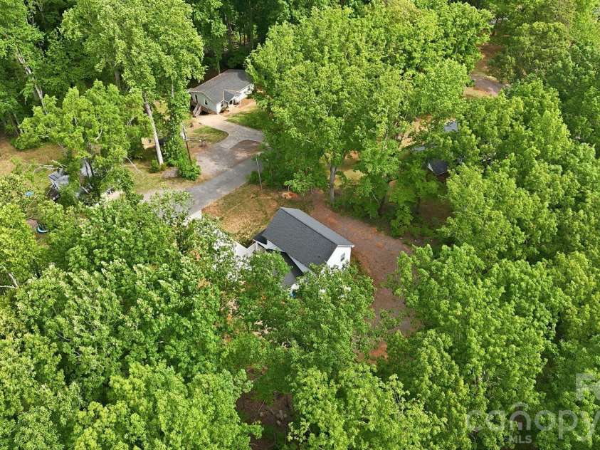 403 Sunset Drive, Bessemer City, NC 28016.  MLS# CAR4375153, YatesRealty ID 23602. 