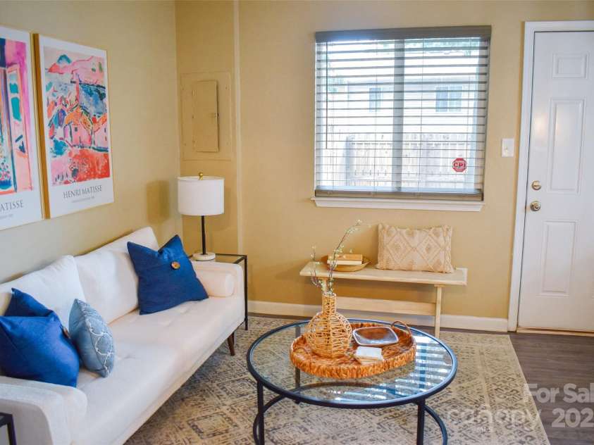 7526 Holly Grove Court, Charlotte, NC 28227.  MLS# CAR4269368, YatesRealty ID 23603. 