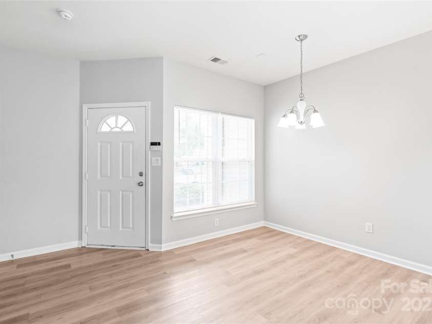 12452 Stratfield Place Circle, Pineville, NC 28134.  MLS# CAR4270059, YatesRealty ID 23606. 