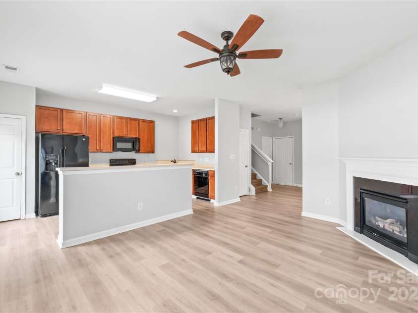 12452 Stratfield Place Circle, Pineville, NC 28134.  MLS# CAR4270059, YatesRealty ID 23606. 