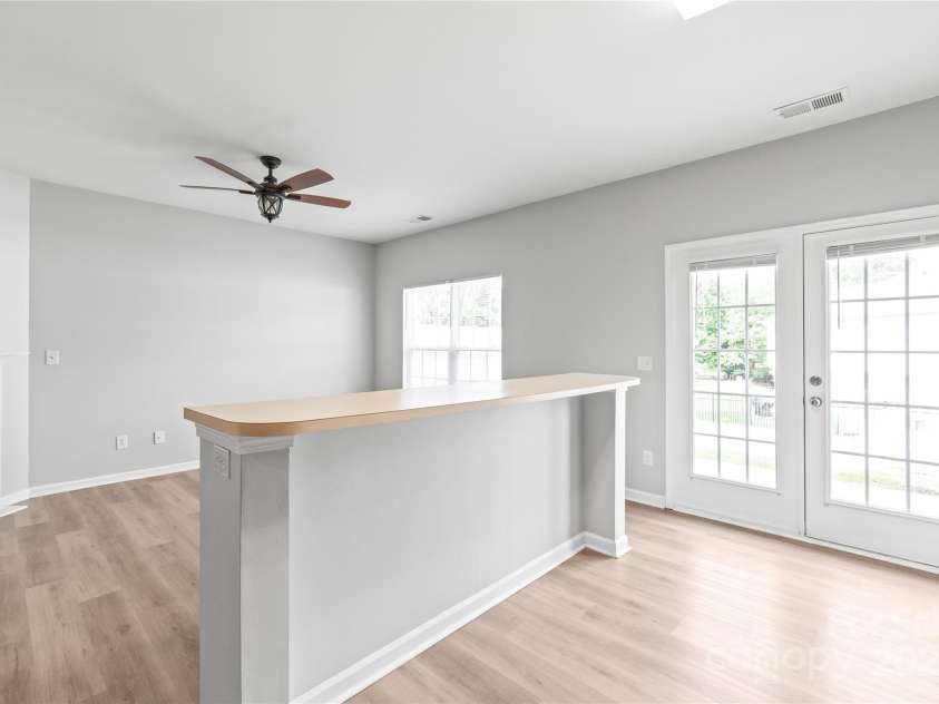 12452 Stratfield Place Circle, Pineville, NC 28134.  MLS# CAR4270059, YatesRealty ID 23606. 