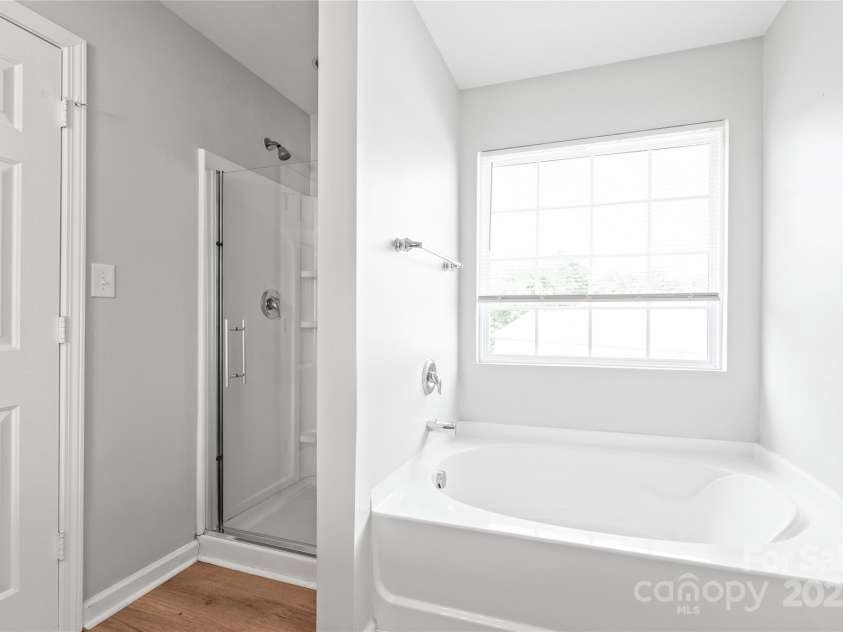 12452 Stratfield Place Circle, Pineville, NC 28134.  MLS# CAR4270059, YatesRealty ID 23606. 