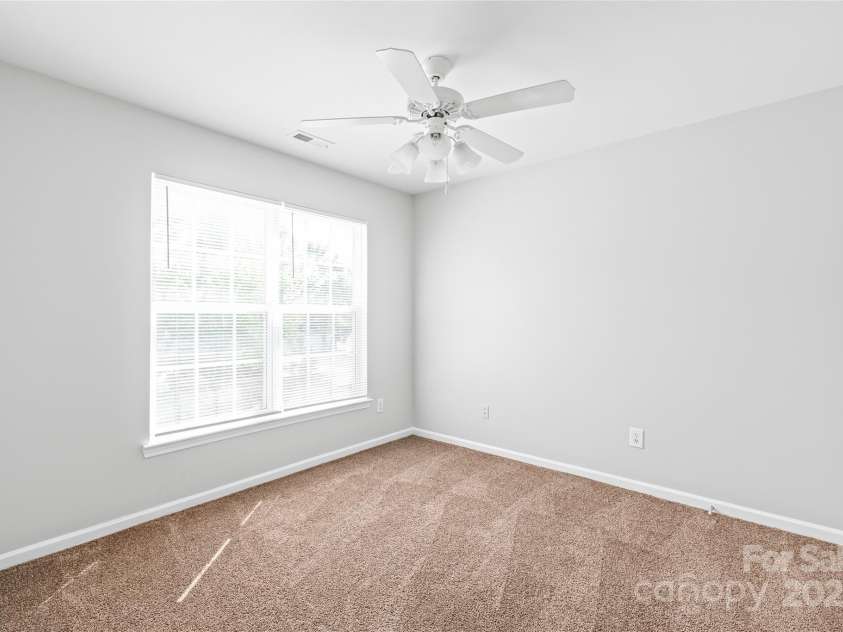 12452 Stratfield Place Circle, Pineville, NC 28134.  MLS# CAR4270059, YatesRealty ID 23606. 