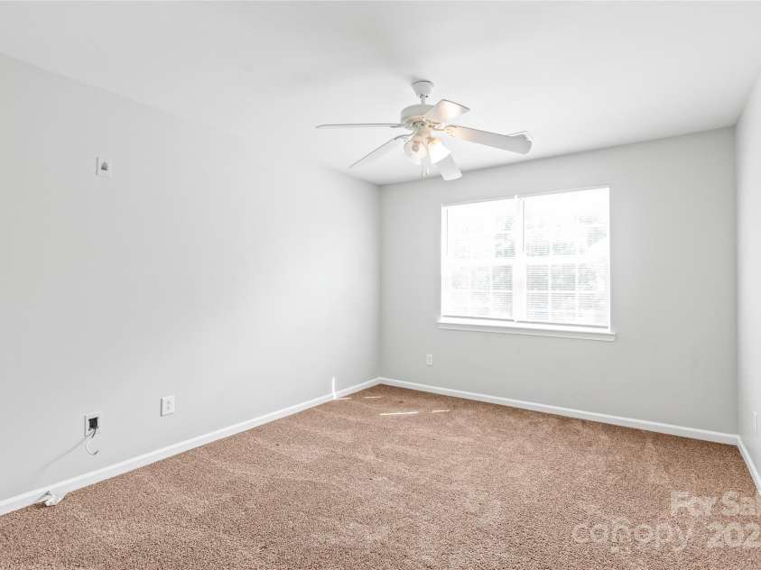 12452 Stratfield Place Circle, Pineville, NC 28134.  MLS# CAR4270059, YatesRealty ID 23606. 