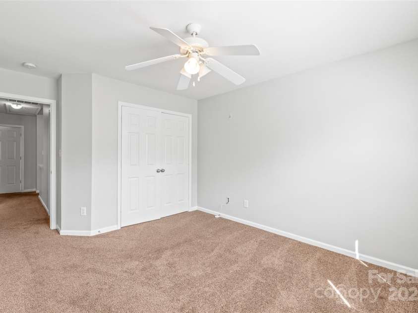 12452 Stratfield Place Circle, Pineville, NC 28134.  MLS# CAR4270059, YatesRealty ID 23606. 