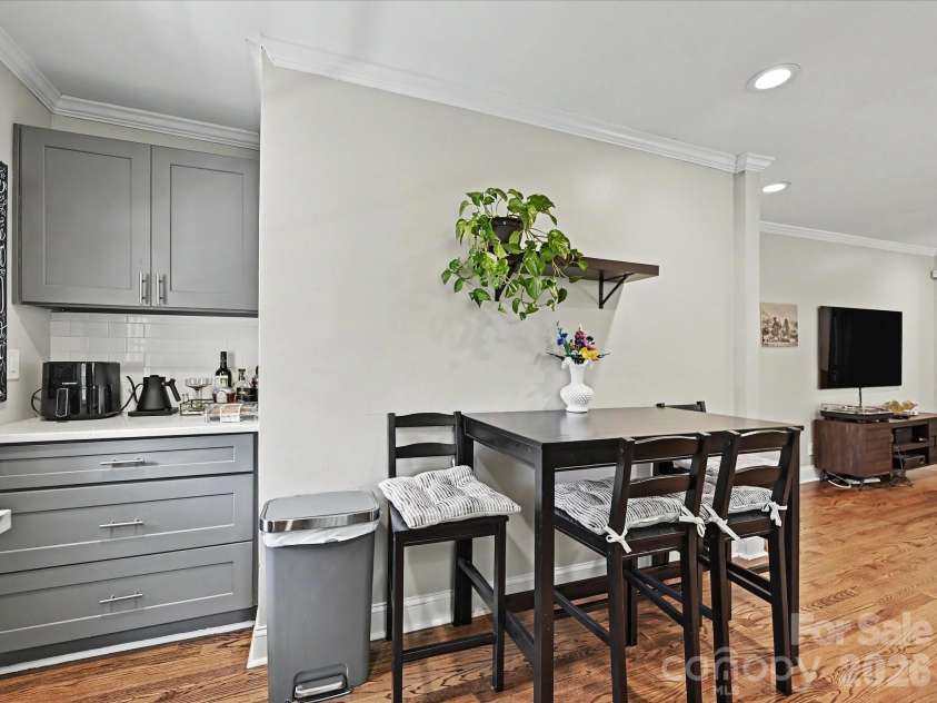 115 Gardner Avenue, Charlotte, NC 28216.  MLS# CAR4372796, YatesRealty ID 23607. 