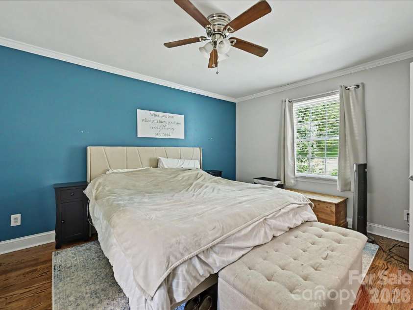 115 Gardner Avenue, Charlotte, NC 28216.  MLS# CAR4372796, YatesRealty ID 23607. 