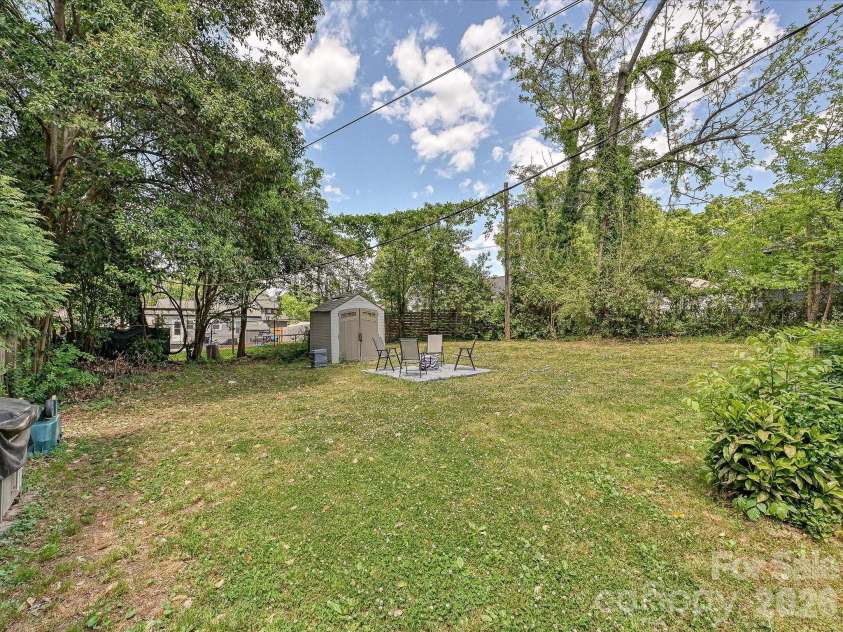 115 Gardner Avenue, Charlotte, NC 28216.  MLS# CAR4372796, YatesRealty ID 23607. 