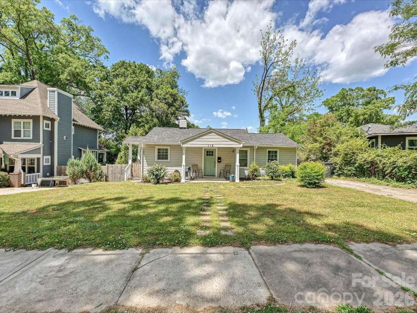 115 Gardner Avenue, Charlotte, NC 28216.  MLS# CAR4372796, YatesRealty ID 23607. 