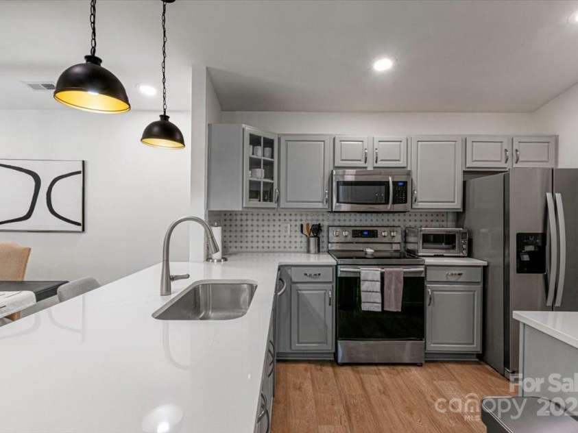 17143 Red Feather Drive, Charlotte, NC 28277.  MLS# CAR4241613, YatesRealty ID 23608. 