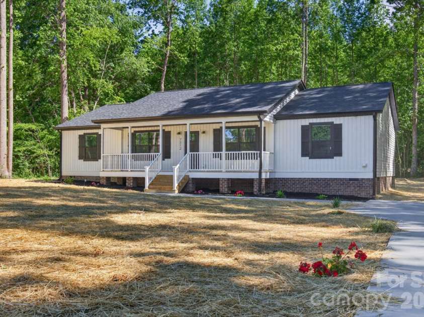 7312 Davis Country Road, Randleman, NC 27317.  MLS# CAR4381948, YatesRealty ID 23608. 