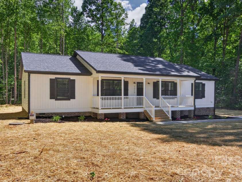 7312 Davis Country Road, Randleman, NC 27317.  MLS# CAR4381948, YatesRealty ID 23608. 