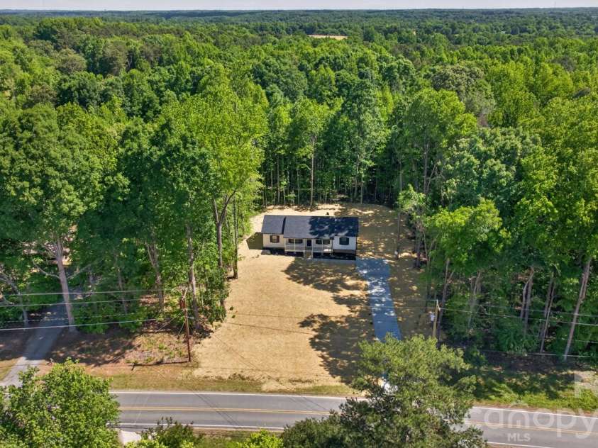 7312 Davis Country Road, Randleman, NC 27317.  MLS# CAR4381948, YatesRealty ID 23608. 