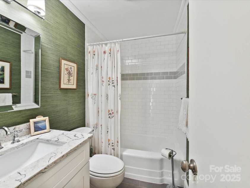 1638 Wensley Drive, Charlotte, NC 28210.  MLS# CAR4261275, YatesRealty ID 23609. 