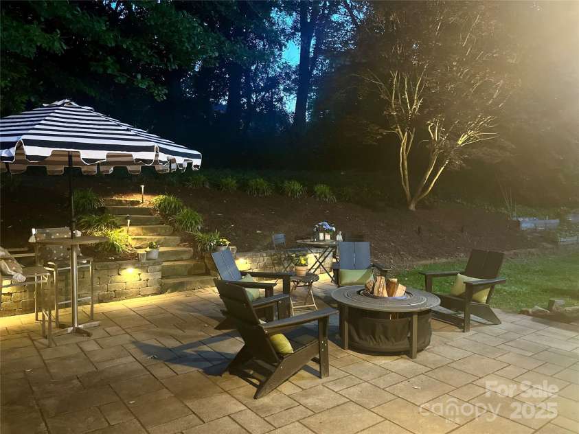1638 Wensley Drive, Charlotte, NC 28210.  MLS# CAR4261275, YatesRealty ID 23609. 